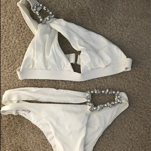 Beach bunny hypnotize